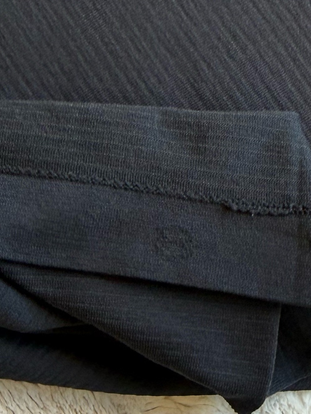 Lululemon Swiftly Tech Short Sleeve
2.0 in Black Size 8 - Picture 11 of 14